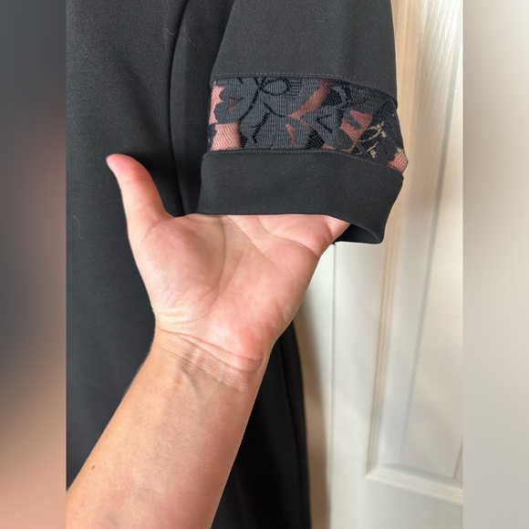 New TAYLOR Black Ponte Knit Sheath Dress Faux Leather Trim Lace Insets Shift - Picture 4 of 9